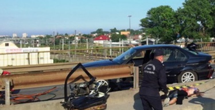 Accident groaznic: Şofer SFÂRTECAT de o balustradă de fier, pe podul IPMC